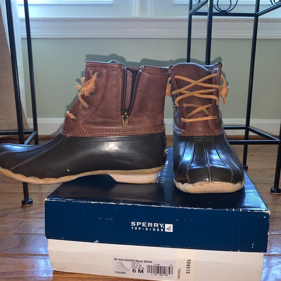 Sperry - Picture 4 of 6